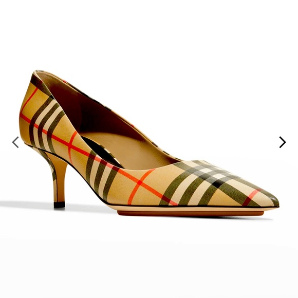 Burberry Pumps. SALE CLOSET CLEAN OUT PRICE - Picture 1 of 7